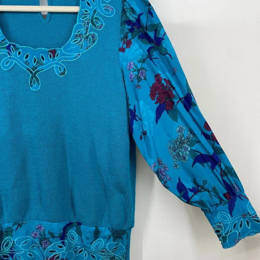 Umi Collections Anne Crimmins Size L Blouse Vintage Top Blue Floral Embroidered